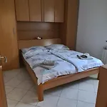Strunajn Apartment *
