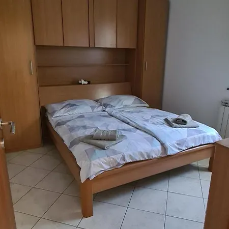 Apartments Strunjan Apartamento *